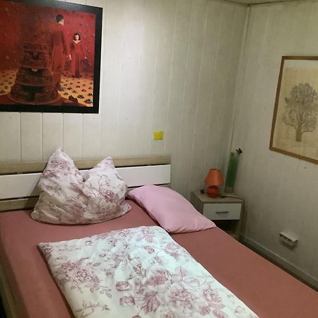 Schoenes Zimmer Im Seterant/Untergeschoss إسن المظهر الخارجي الصورة