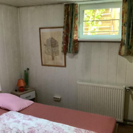 Schoenes Zimmer Im Seterant/Untergeschoss إسن المظهر الخارجي الصورة