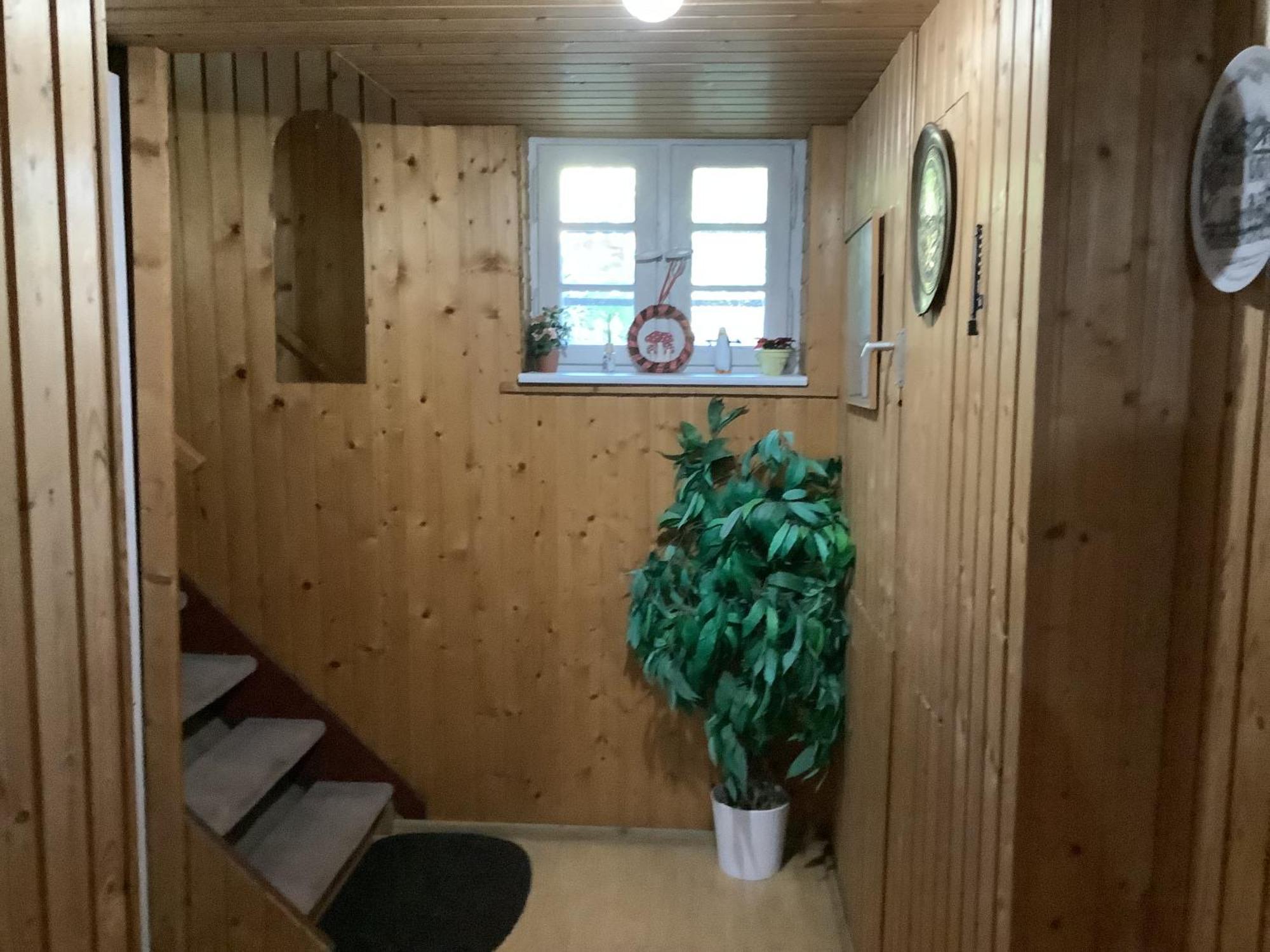Schoenes Zimmer Im Seterant/Untergeschoss إسن المظهر الخارجي الصورة
