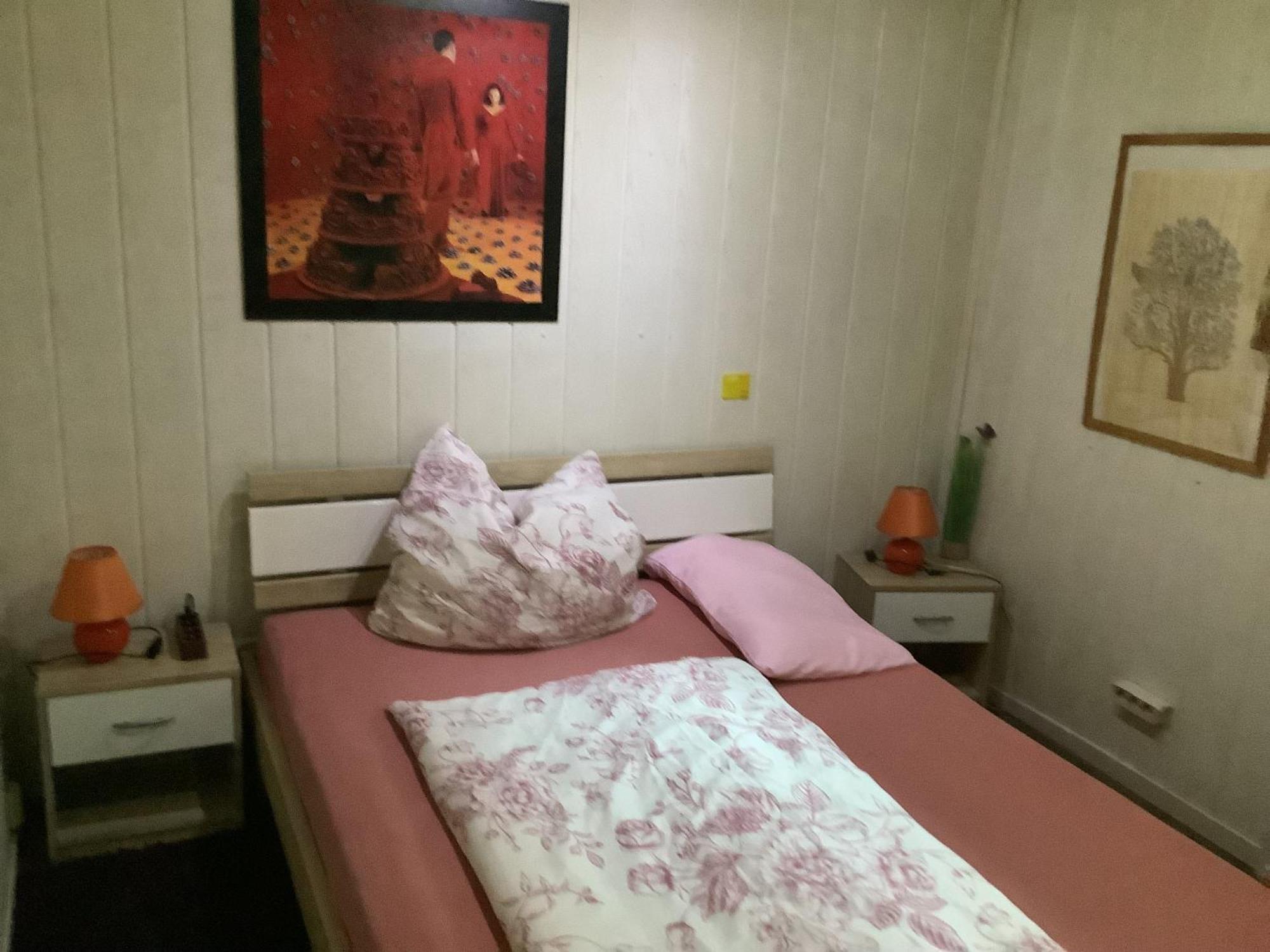 Schoenes Zimmer Im Seterant/Untergeschoss إسن المظهر الخارجي الصورة